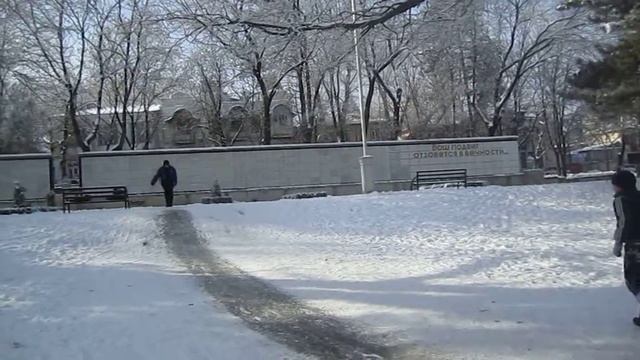 Мальчишки. Зимние забавы. смотреть онлайн
