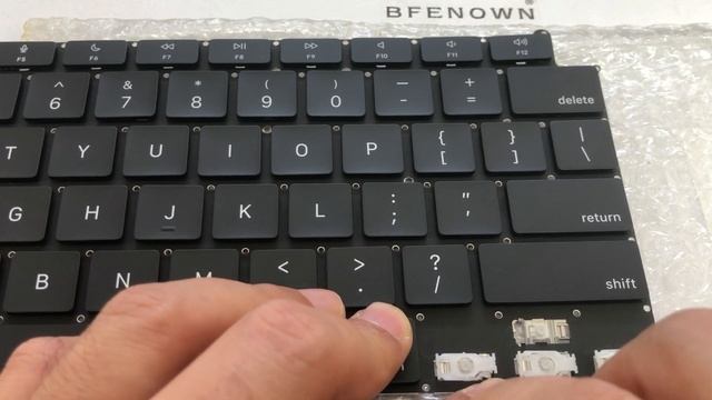 How To Fix UP(DOWN) Left Right Arrow Keycap For Macbook Pro Retina 13