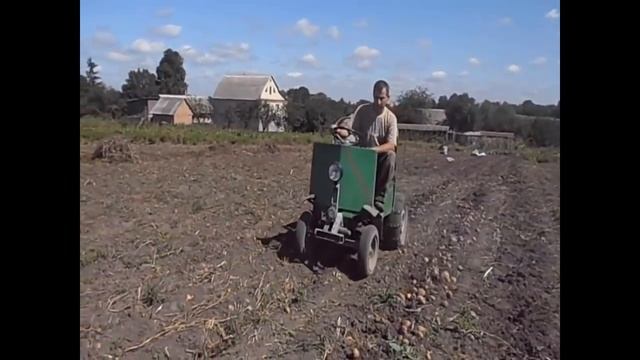Самодельный минитрактор и необычная картофелекопалка