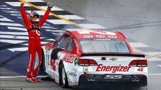 Larson wins at Michigan, Byron to Hendrick, Chevy introduce new car смотреть онлайн