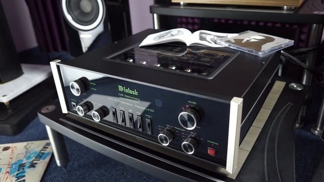 Теплые ламповые усилитель Mcintosh МС2152 и предусилитель C70 смотреть онлайн