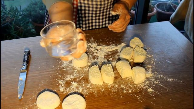 СЫРНИКИ лучше чем в ресторане за 10 минут! Все секреты ПРИГОТОВЛЕНИЯ от профессионала в Лондоне. смотреть онлайн