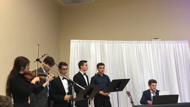 Горизонт охвачен счастья пламенем