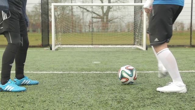 Learn The Fake Pass | Street Soccer International смотреть онлайн