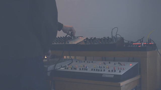 Going Home // MPC 2000xl, Vermona DRM1, Arp Odyssey, Moog DFAM, Korg DW-8000, Volca FM смотреть онлайн