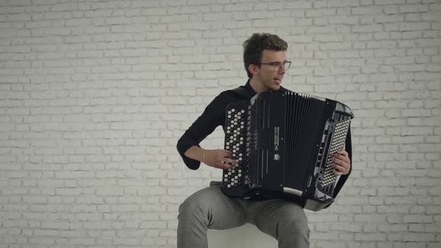 The Entertainer - S. Joplin | Milan Řehák - accordion [OFFICIAL VIDEO] смотреть онлайн