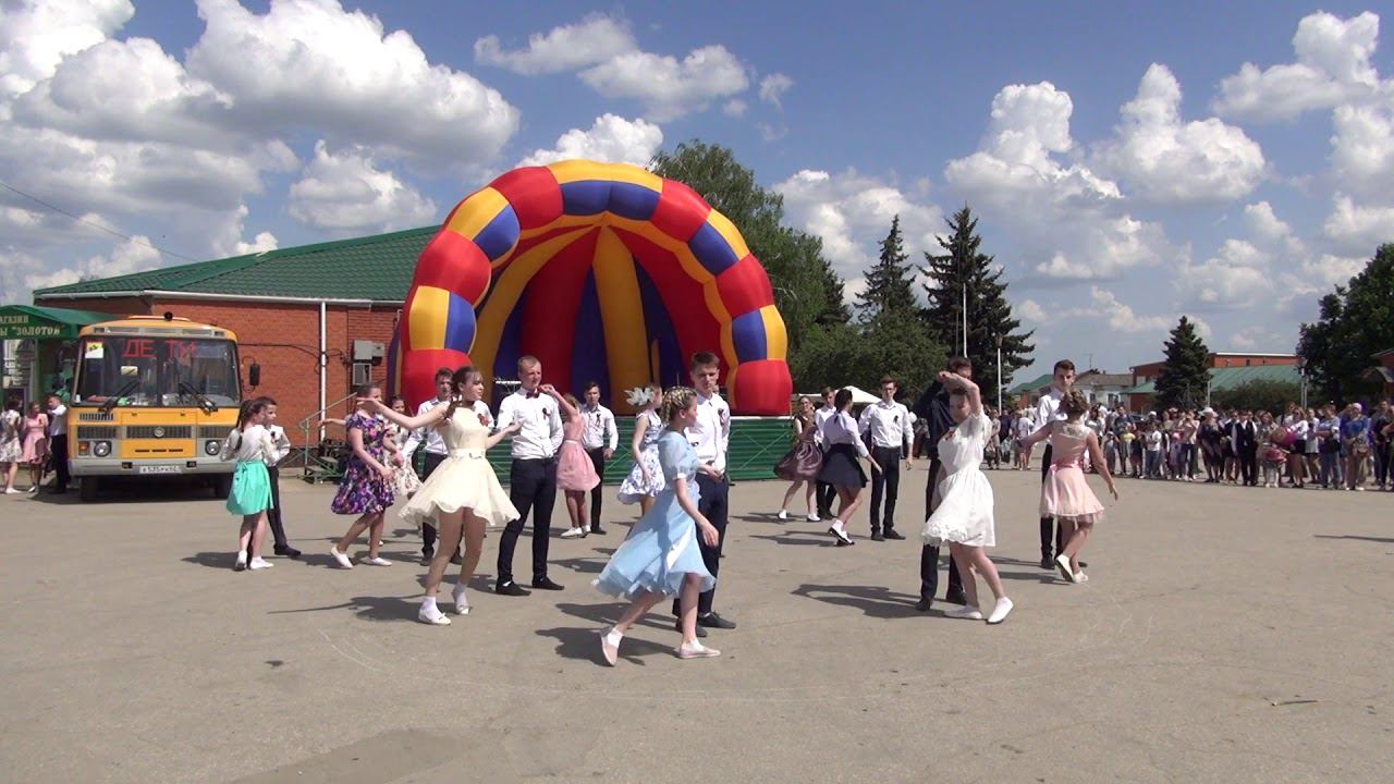 Тучи в голубом смотреть онлайн