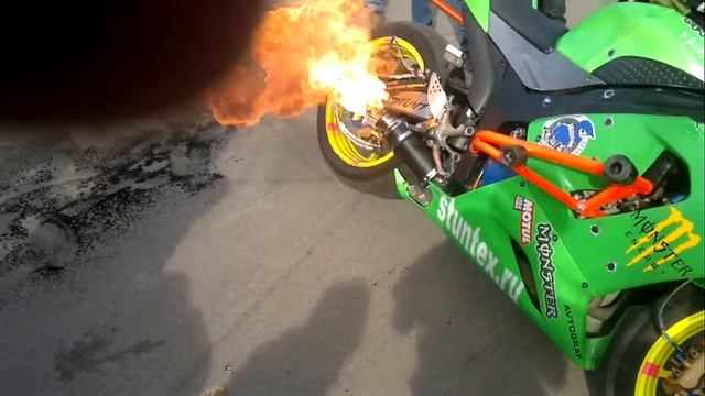 ПЛАМЯ ИЗ ГЛУШАКА СУПЕР ТРЮК смотреть онлайн