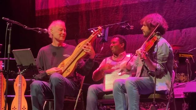 Bruce Hornsby Hey Kafka/Black Rats of London Medley смотреть онлайн