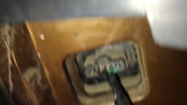 Как снять задние фонари Рено Дастер 1поколения . Снятие задней фары Renault Duster 1#RenaultDuster