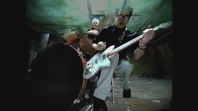 The Offspring - The Kids Aren't Alright (На Русском) смотреть онлайн