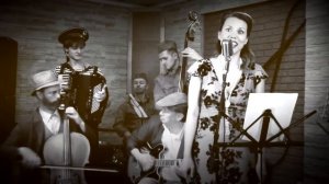 Бомбардировщики - Ретро 1940-х - Lissa Bonne