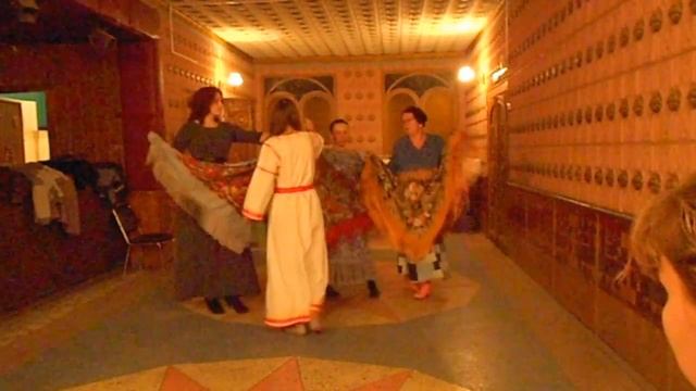 Танец-хоровод с русскими платками. Подарок для гостей и друзей, от именинницы - Марины Лапиной. смотреть онлайн
