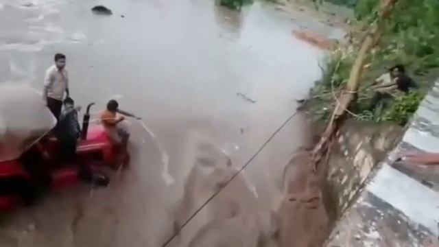 Вода забирает всё на своём пути. Пакистан 9.10.2019 смотреть онлайн