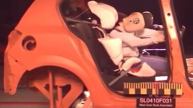 Maxi-Cosi Rodi AirProtect | ADAC 2010 | краш-тест фронтальный смотреть онлайн