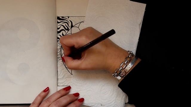 colourful flower and zebra print sketchbook doodle смотреть онлайн