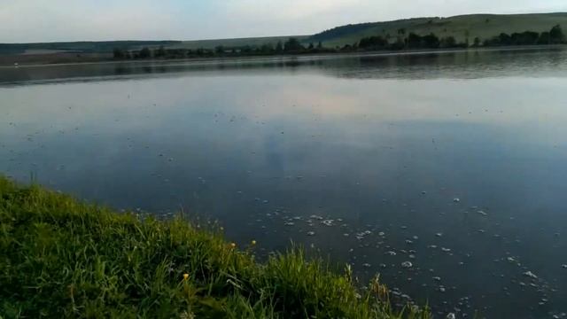 Поехал на рыбалку за крупным карасем, а попал на нерест. Рыбалка на резинку. смотреть онлайн