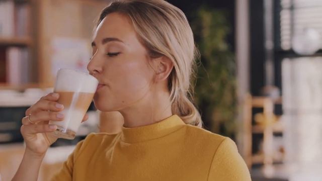 Philips 5000 LatteGo Review video