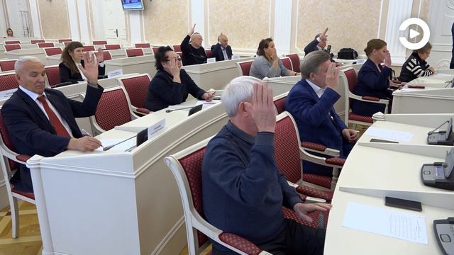 Два сотрудника медиахолдинга «Экспресс» вошли в состав общественного совета при Заксобрании област смотреть онлайн