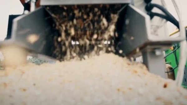 Как получают щепу из отходов древесины с помощью Рубительной машины барабанного типа KRAFTER RS 550