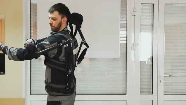 Как надеть экзоскелет? смотреть онлайн