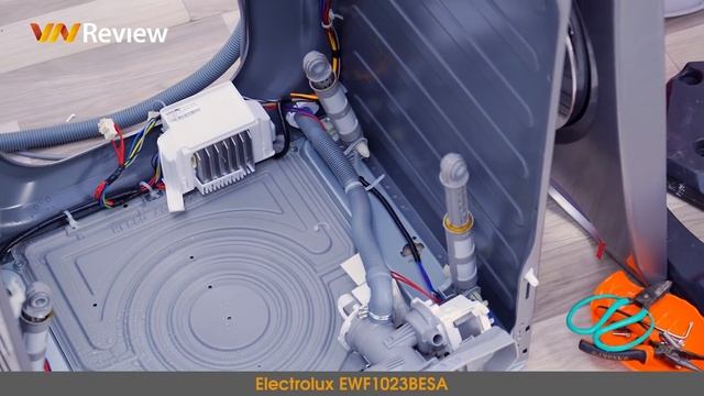 ✅VnReview - Hai máy giặt lồng ngang “đấu súng”: truyền động trực tiếp hay dây curoa sẽ thắng thế? смотреть онлайн