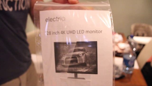 Electriq 28 4K Monitor unboxing and review ish part 1 смотреть онлайн