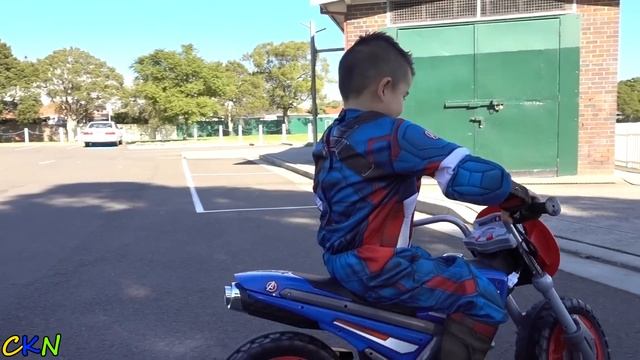 My Superhero Ride On Bike Park Playtime CKN смотреть онлайн