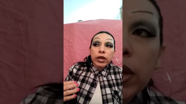 Chola-La Tiny NEW EYEBROWS!! смотреть онлайн