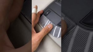 Kia Sportage 2022 поменять лампочки плафона освещения салона