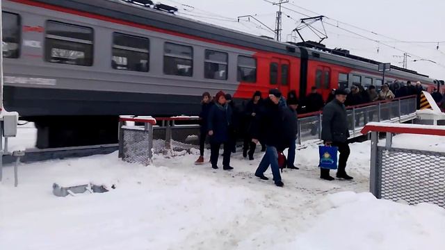 Электропоезд ЭД4М 0159. Станция Сергиев Посад смотреть онлайн