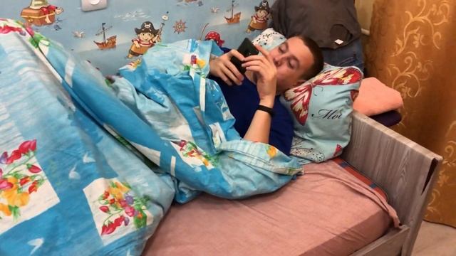 VLOG:ЗАСОЛИЛА ИКРУ ИЗ ГОРБУШИ/сборка КРОВАТИ смотреть онлайн