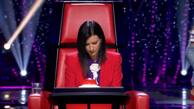 Alba Ed-Dounia canta 'En cambio no' | Audiciones a ciegas | La Voz Antena 3 2022 смотреть онлайн