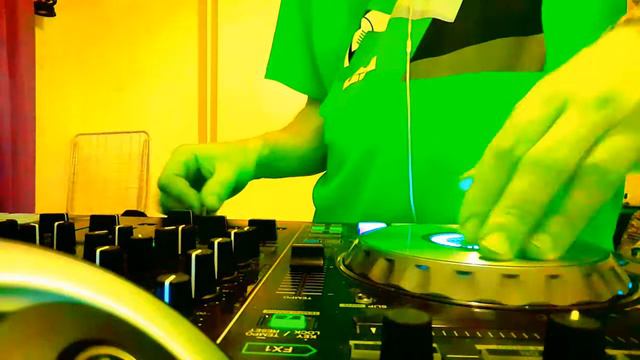 dj Qx ''cut ya legs off '' смотреть онлайн