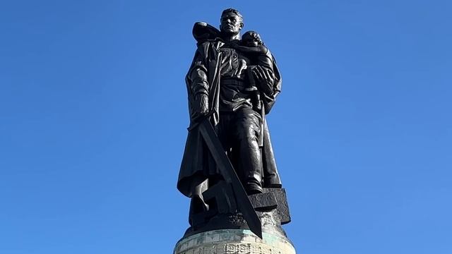 Ten Historic Soviet Sites of Berlin смотреть онлайн