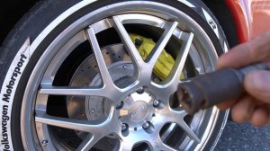 Как открутить болт колеса если у него слизало грани