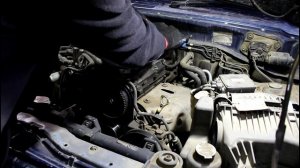 Mitsubishi Pajero iO 4G93 Мицубиси Паджеро ИО 1999 года Замена маслосъемных колпачков  1часть