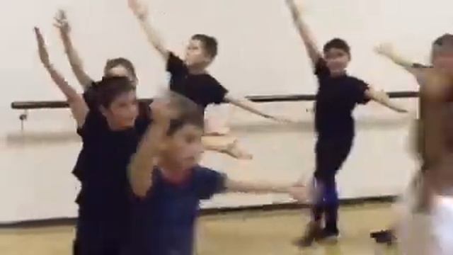 Кавказские танцы в Студии кавказских танцев Нарт! детский ансамбль, лезгинка, зафак смотреть онлайн