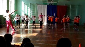 Зарядка для детей. Хулахуп