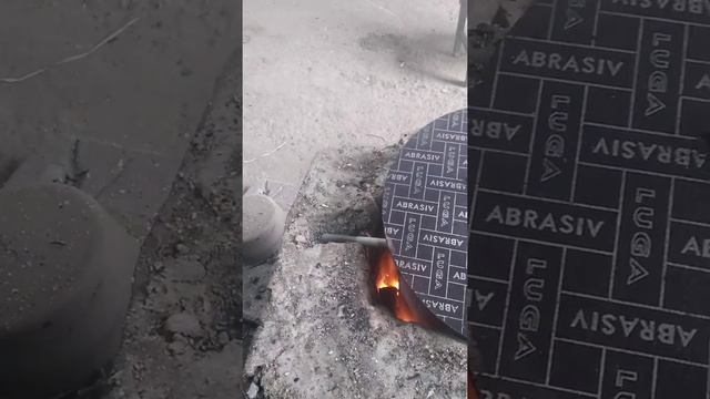 Алюмин  эритиш....  Qozon  Quyish...  плавка  алюмин...