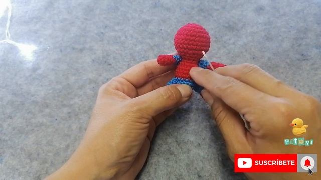 SPIDERMAN LLAVERO AMIGURUMI / TUTORIAL HOMBRE ARAÑA A CROCHET / COMO HACER UN SPIDERMAN TEJIDO