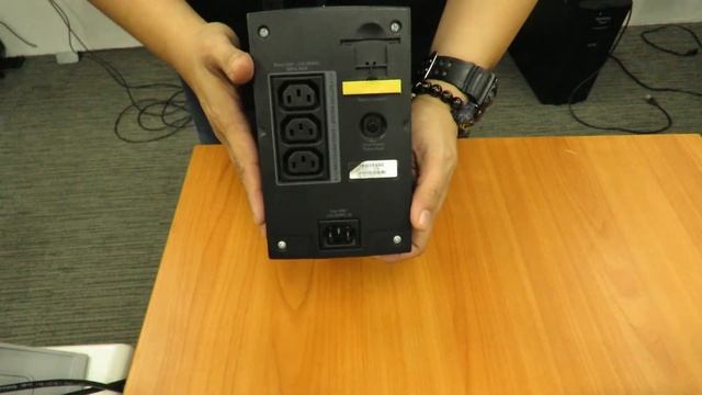 APC Back UPS RS500 (Non User Replaceable Battery) смотреть онлайн