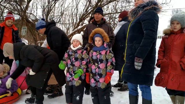 Новогодние забавы в Солигаличе смотреть онлайн