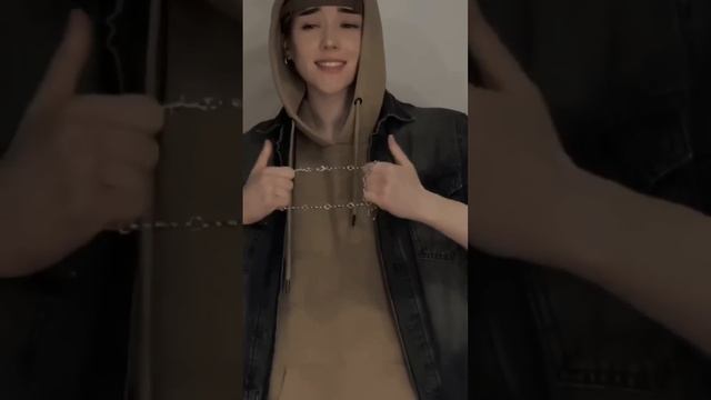 А вы как думали? На одной грудке то сидеть? смотреть онлайн