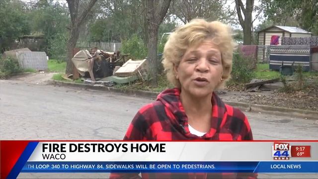 Family Safe After House Catches On Fire, Neighbors React смотреть онлайн
