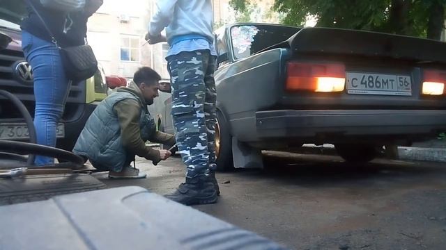 ep. 23 раскатка арок ваз 2107 битой смотреть онлайн