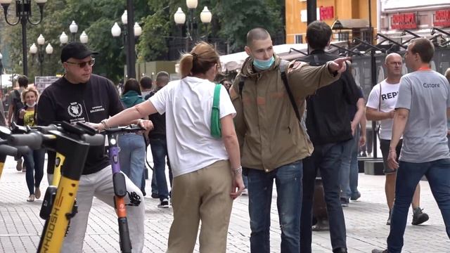 РУКИ БАЗУКИ ПРАНК / РЕАКЦИЯ ЛЮДЕЙ. ПЕРЕБИВАЮ ЛЮДЕЙ РАЗГОВОРАМИ (PRANK). смотреть онлайн