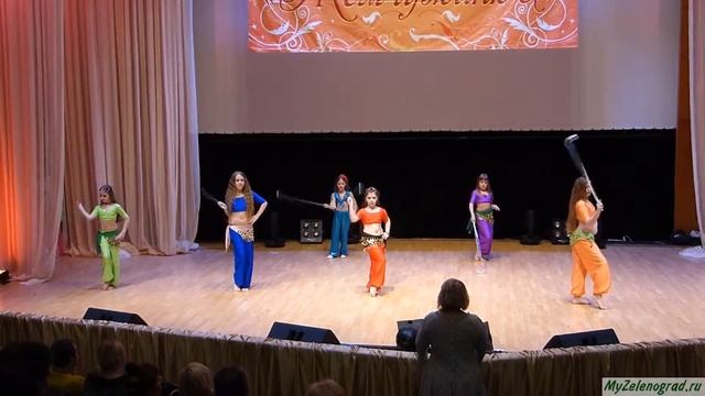 Танец "Карамбола". Исполняет группа "Ириски" (педагог Татьяна Лапушкина) смотреть онлайн