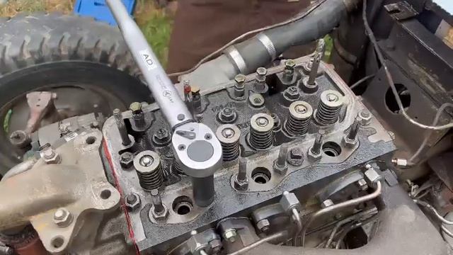 HOW To re-torque head studs on Massey Ferguson 35 Perkins A3 152 #diy #diesel #mechanic #tractor #m смотреть онлайн