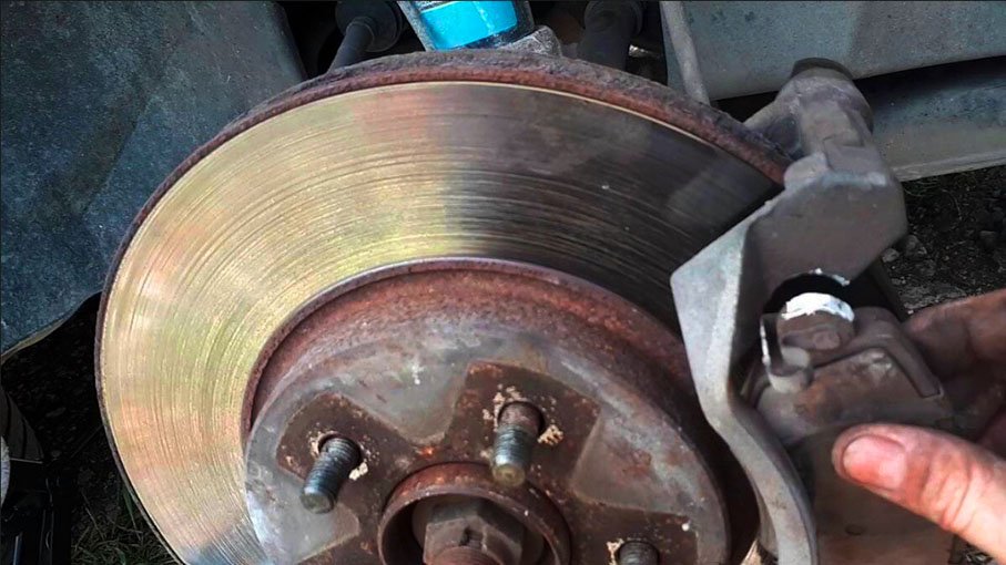 С ЭТИМ СТАЛКИВАЕТСЯ КАЖДЫЙ ВТОРОЙ ВОДИТЕЛЬ. БИЕНИЕ ПРИ ТОРМОЖЕНИИ смотреть онлайн